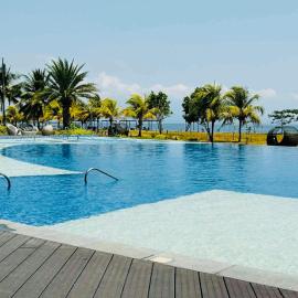 Endless Summer Seafront - 1BR Beach Resort Condo, hotel in San Juan