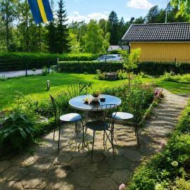 Rosgarden, hotel in Hallstavik