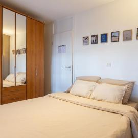 Cozy duplex, PS5, train station within walking distance & marina