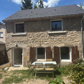 Charmante petite maison, hotel a Saint-Agrève