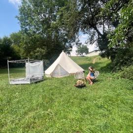 Glampingzelt mit Romantischem Himmelbett im Grünen, hotel di Forchtenberg