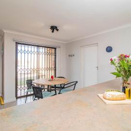 South Shore Stay - Family-Friendly Stay by the Sea