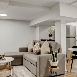 Cozy 1 Br Apt with TV, Workstation, Kitchenette & Parking, hotel in Mississauga