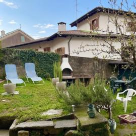 Casa Menta e Rosmarino Lake, private garden and BBQ, hotel a Omegna