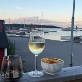 Apartment in the Oxelösund harbor with sea view, hotel in Oxelösund