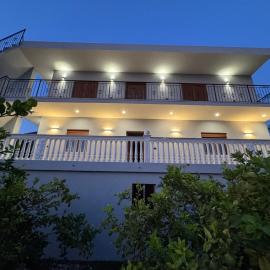 Villa Denis Gjeta, ξενοδοχείο σε Borsh