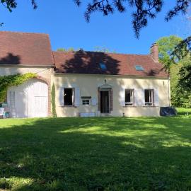 Gîte de charme Le Clos du Cèdre 1,45 heures de Paris, Irancy Chablis Vezelay