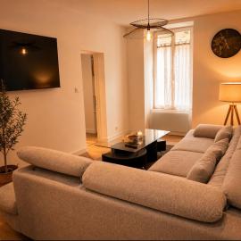 appartement -centre- gare- commerces, hotell i Aurillac