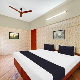 Peralam Rooms, hotel sa Peralam Junction