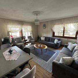 Villa with pool close to Alaçatı, Hotel in Reisdere
