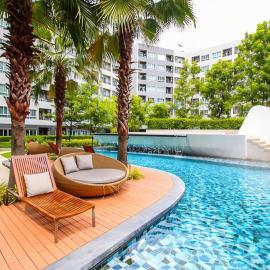 Studio Lounge Pool & Gym Near BTS Punawitti