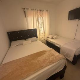 Hostal mar de luna, ξενοδοχείο σε Pedernales