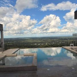 Spectacular Luxury Mansion in Restrepo, Meta