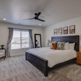 Meticulous Home - Upscale Perfect Location