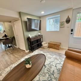 Modern 2BR Retreat w Heated Floors-Gazebo