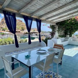 Casa sul Mare di Levante، فندق في فولكانو