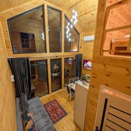 Modern Cozy House on Issyk-Kul Lake, hotel a Koshkolʼ