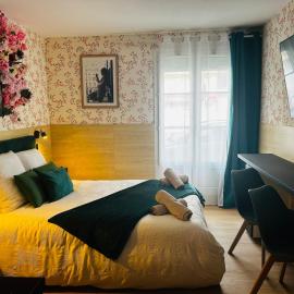 Parenthèse Florale Disney Gare RER A, hotel in Bussy-Saint-Georges