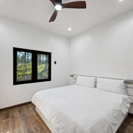 Glacier Luxury Retreat Elk View Cabin 1 โรงแรมในHungry Horse