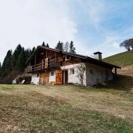 Chalet Strina Rifugio privato nel bosco