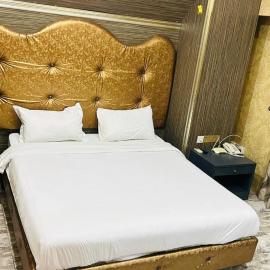 Al Shallalat International Hotel & Guesthouse, готель у місті Al Hāmilīyah