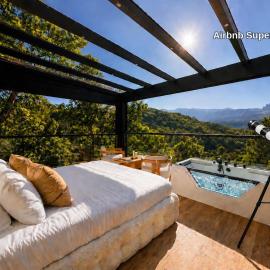 LODGE de VERRE insolite dans les Etoiles Glamping, hotel in Sari Solenzara