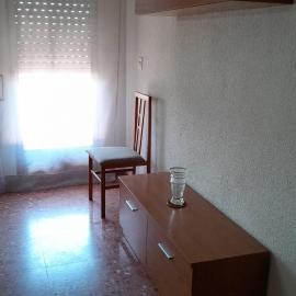 Views of Montgó, bright and 5 minutes from the beach, מלון באוליבה