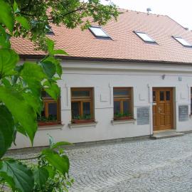 Penzion a CaféRestaurant U lávky, hotel di Chrudim