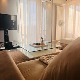 Grand appartement - spacieux- proche gare et centre ville, hotel in Montauban