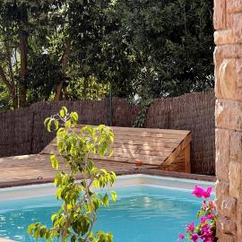 Casa Mina Garden Room in Heritage House in Thermal Village, hotel en La Garriga