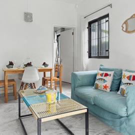 2BR Ground-Floor Flat - AC - La Gaulette