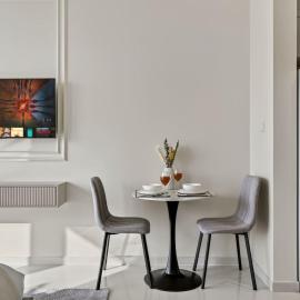 FIRST CLASS Studio Inviting Luxury Escape, hotel i Dubai Marina