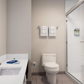 Holiday Inn Express & Suites Overland Park South by IHG, Hotel in Overland Park