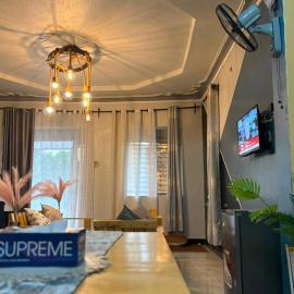 Peryn Suites, Mparo - Hoima City, Uganda, hotel di Hoima