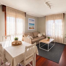 Ideal apartamento en SanVi، فندق في سان فيسنتي ديلا باركيرا