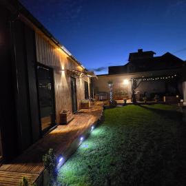 Ekskluzywny domek z jacuzzi w Jastarni, hotel a Jastarnia