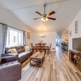 Family-Friendly Columbia Falls Townhome w/ Views!