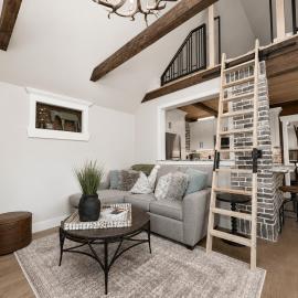 The Grain House at What The Farm، فندق في لوفلاند