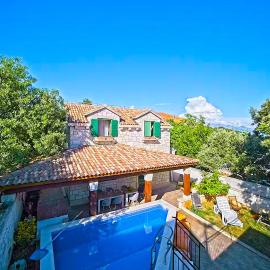 Villa Valentina with pool and close to beach