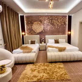 Grand Berkshire Hotel Peshawar、ペシャワールのホテル