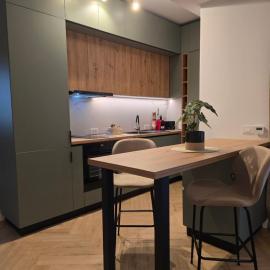 Cozy Central Home & Free Private Parking