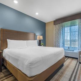 Best Western Plus Overland Inn, khách sạn ở Fort Morgan