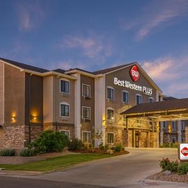 Best Western Plus Overland Inn, hotel v mestu Fort Morgan