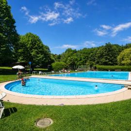 France Apartment with Garden, Pool & Tennis - Happy Rentals