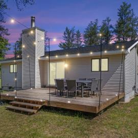 Tall Pines Lodge great location sleeps 9, hotel a Irons