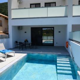 Herodotos Suites, hotel in Marathias