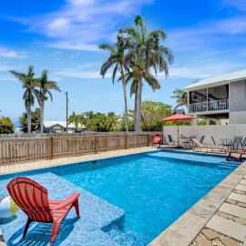 Bungalow E, hotel in Bradenton Beach