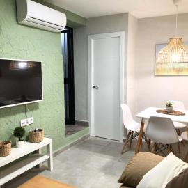 Coqueto apartamento cerca del cehtro, hotel in Alcalá de Guadaira