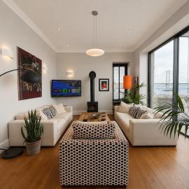 Iconic beachfront appt - 3 bed on The High Street