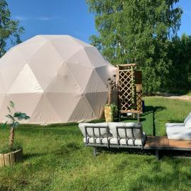 Couple Baltic Coast Retreat, hotell i Apšuciems